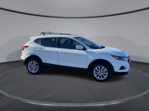 Used 2021 Nissan Rogue Sport S image 2