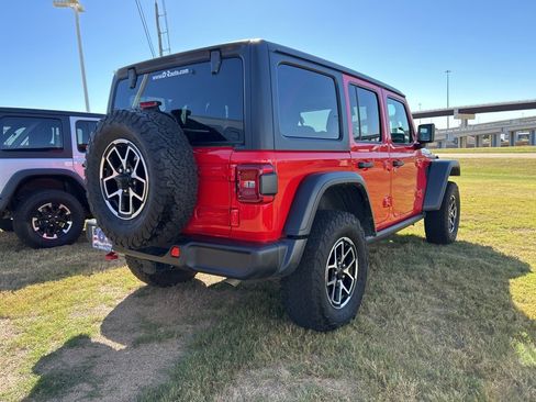 Used 2024 Jeep Wrangler Unlimited Rubicon image 5