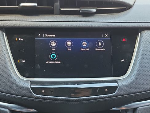 Used 2024 Cadillac XT6 Luxury FWD image 24