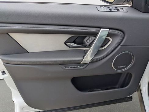 New 2025 Land Rover Discovery Sport Dynamic SE AWD/4WD image 8