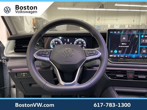 New 2026 Volkswagen Tiguan SE image 11