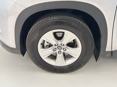 Certified 2025 Toyota Grand Highlander FWD image 25