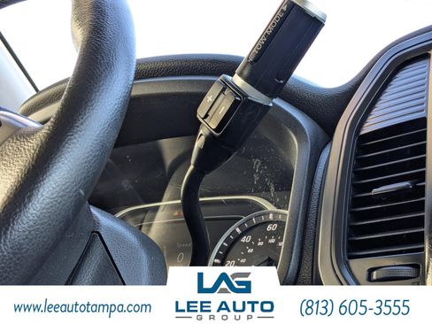 Used 2023 Nissan Titan SV image 18