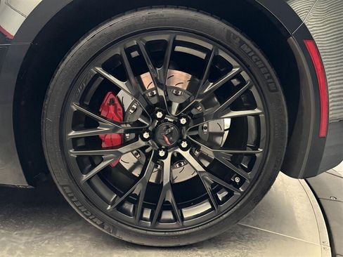 Used 2019 Chevrolet Corvette Z06 RWD image 17