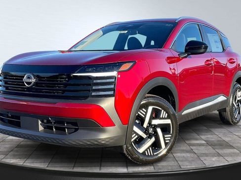 New 2026 Nissan Kicks SV image 2