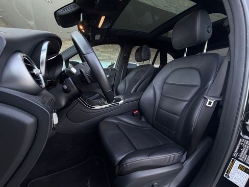 Used 2021 Mercedes-Benz GLC 300 GLC 300 image 4