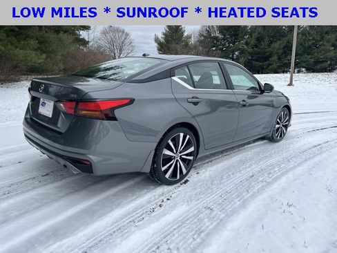 Used 2019 Nissan Altima 2.5 SR w/ SR Premium Package image 3