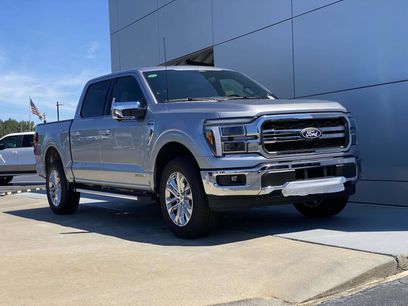 New 2025 Ford F150 Lariat w/ Equipment Group 501A Mid
