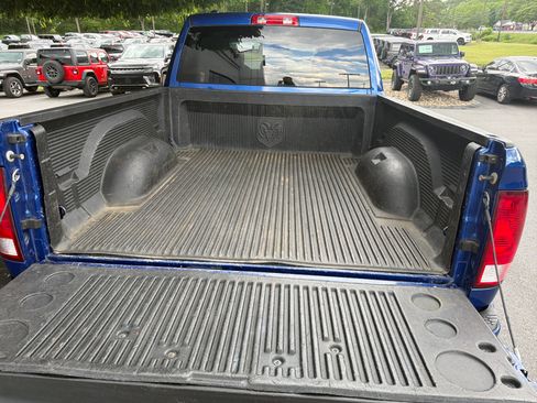 Used 2019 RAM 1500 Express AWD/4WD image 5
