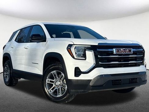 Used 2026 GMC Terrain Elevation image 2