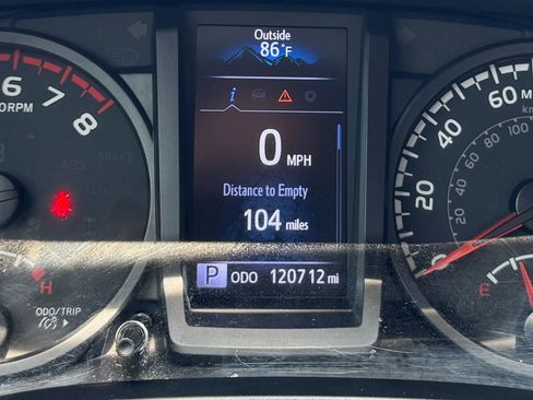 Used 2022 Toyota Tacoma SR RWD image 18