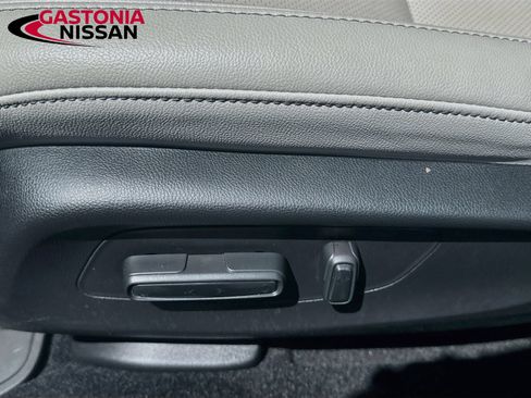 Used 2026 Honda HR-V EX-L image 25