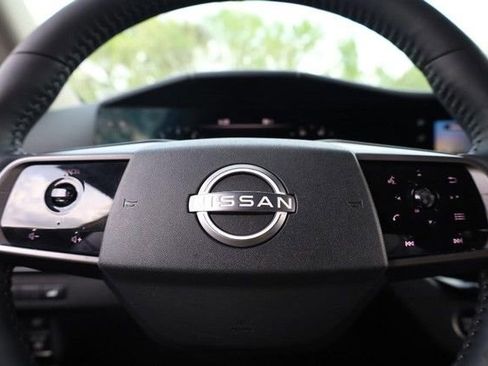 Certified 2025 Nissan Murano SV AWD/4WD image 12