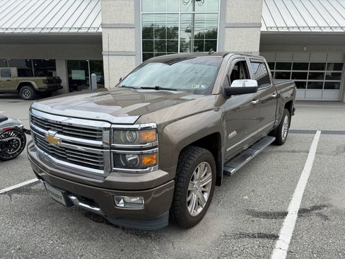 Used 2014 Chevrolet Silverado 1500 High Country w/ High Country Premium Package AWD/4WD image 2
