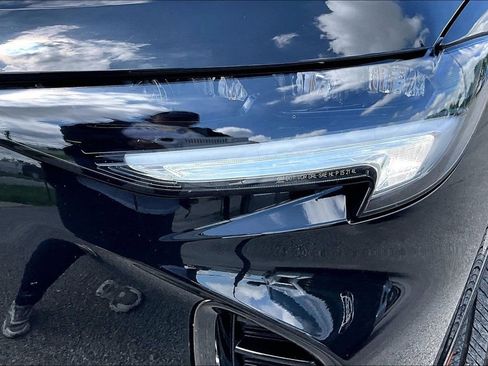 Used 2023 Buick Envision Essence w/ Sport Touring Package AWD/4WD image 39