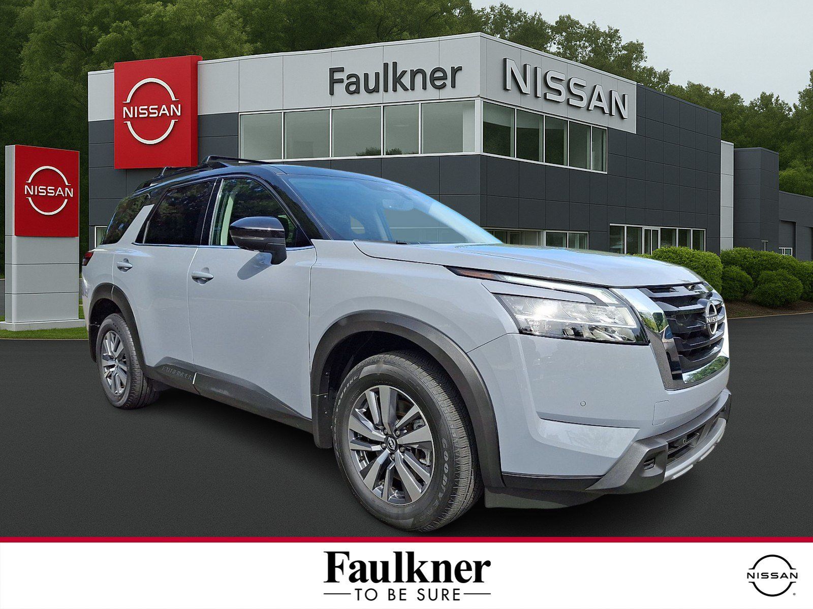 Certified 2024 Nissan Pathfinder SL AWD/4WD image 1