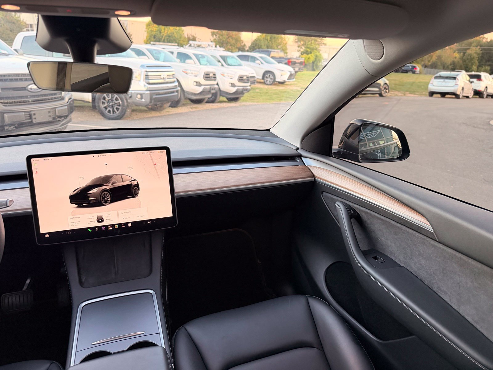 Used 2024 Tesla Model Y Long Range AWD/4WD image 26