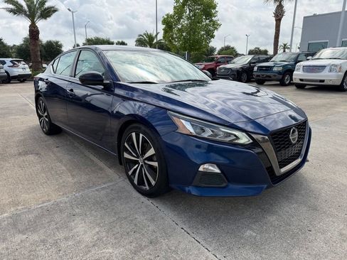 Used 2019 Nissan Altima 2.5 SR FWD image 7