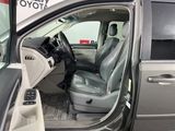 Used 2010 Volkswagen Routan SE image 6