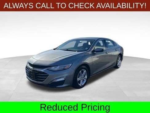 Used 2023 Chevrolet Malibu LT image 3