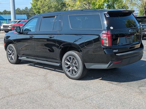 Used 2024 Chevrolet Suburban Z71 AWD/4WD image 6