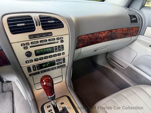 Used 2004 Lincoln LS RWD image 8