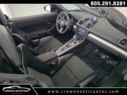 Used 2022 Porsche 718 Boxster Spyder RWD image 25