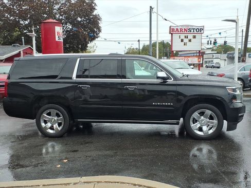 Used 2019 Chevrolet Suburban Premier image 4