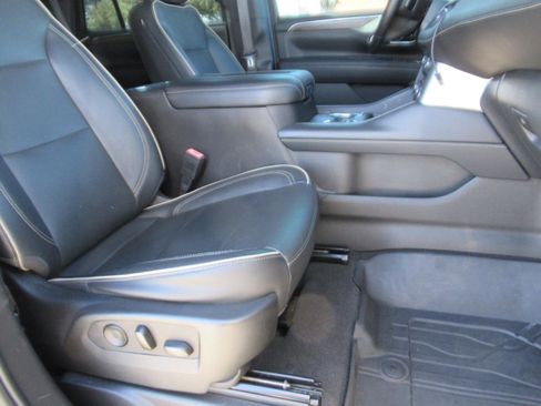 Used 2021 Chevrolet Tahoe Premier image 9