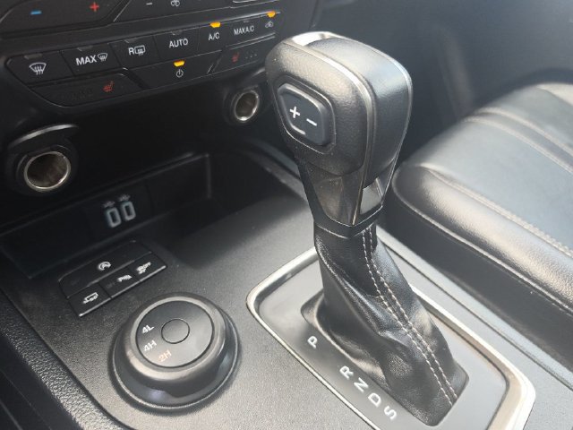 Used 2018 Jeep Grand Cherokee Limited w/ Luxury Group II AWD/4WD image 32