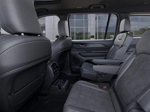 New 2025 Jeep Grand Cherokee L Altitude image 23