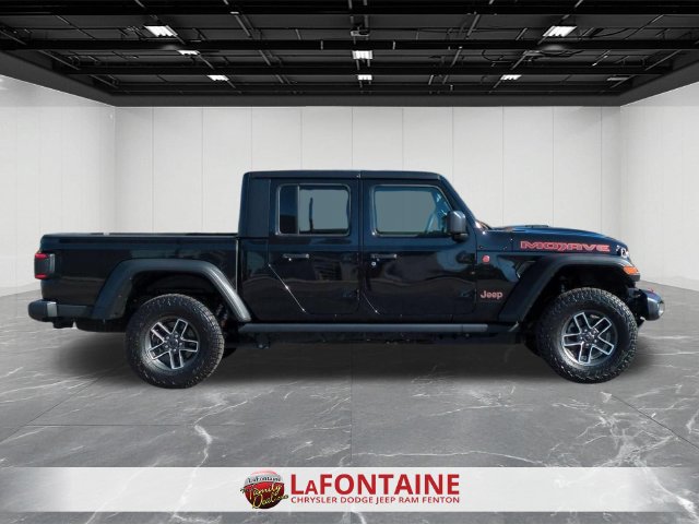 Used 2026 Jeep Gladiator Mojave AWD/4WD image 3
