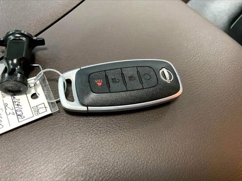 Certified 2023 Nissan Rogue SV image 11