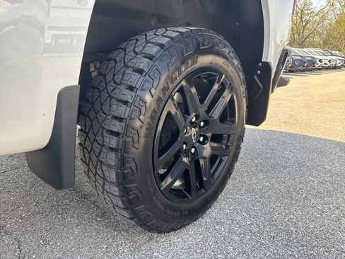 Used 2022 Chevrolet Silverado 1500 LT Trail Boss w/ Safety Package image 16