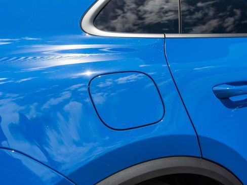 New 2026 Porsche Macan Electric RWD image 15