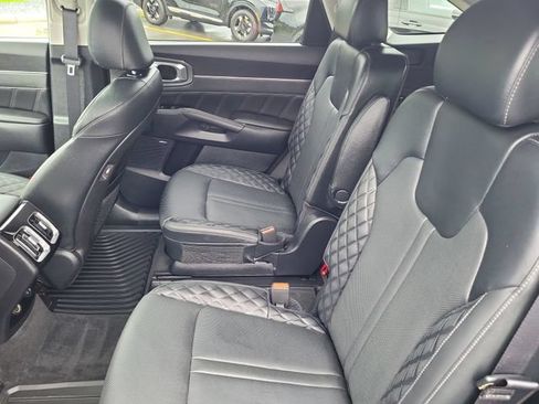 Certified 2022 Kia Sorento SX FWD image 17