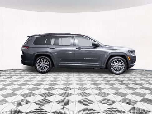 Used 2023 Jeep Grand Cherokee L Summit AWD/4WD image 13