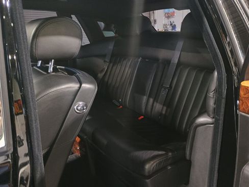 Used 2009 Rolls-Royce Phantom Sedan RWD image 33