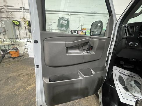 Used 2017 Chevrolet Express 3500 LT w/ LT Preferred Equipment Group image 35