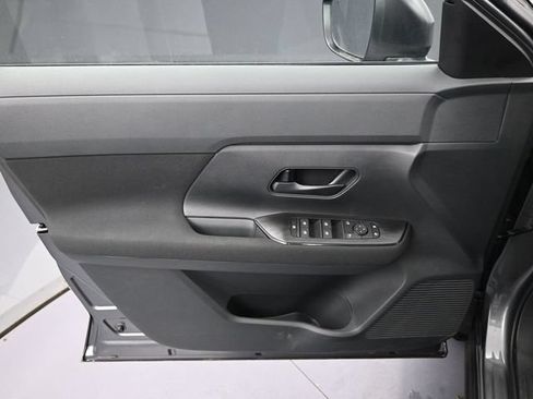 Certified 2025 Nissan Kicks S AWD/4WD image 18