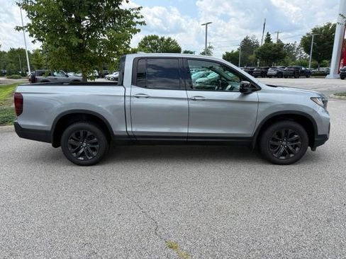 Used 2023 Honda Ridgeline Sport image 4