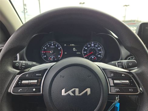 Used 2024 Kia Forte LXS image 32