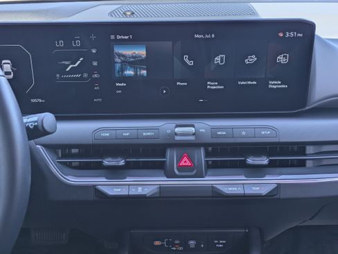 Certified 2025 Kia K4 EX FWD image 18