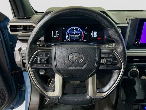 Used 2025 Toyota 4Runner SR5 image 9