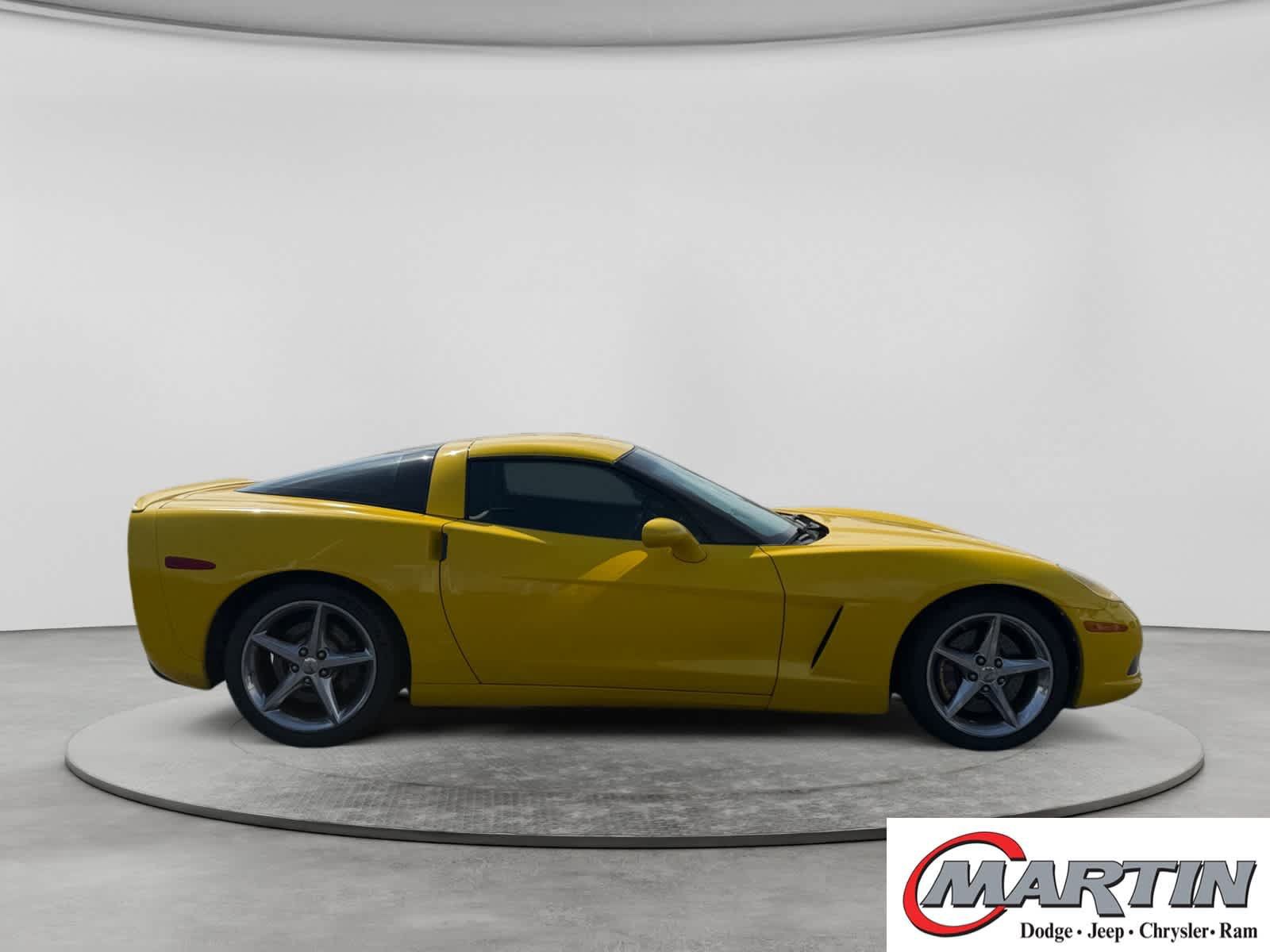 Used 2013 Chevrolet Corvette Coupe RWD image 4