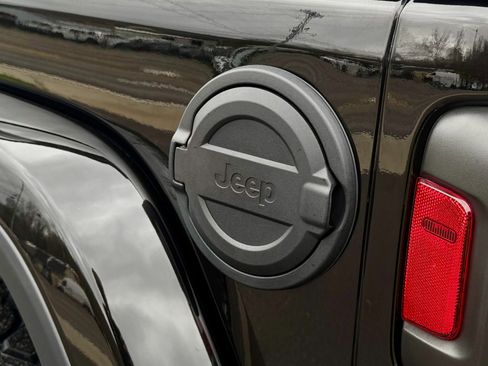 Used 2021 Jeep Wrangler Unlimited Sport image 69