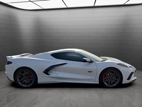 Used 2023 Chevrolet Corvette Stingray Premium Cpe w/ Z51 Performance Package RWD image 7