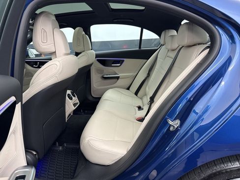 Used 2023 Mercedes-Benz C 300 4MATIC Sedan image 28