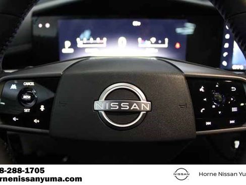 Certified 2025 Nissan Murano SV image 5