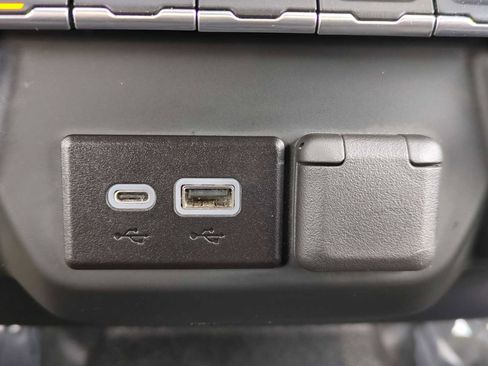 Used 2024 GMC Sierra 1500 Pro w/ Pro Value Package image 18